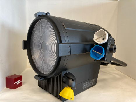 EclFresnel 2KPTW, 500W 6-Farb-LED, 2.800K-10.000K, P.O, schwarz, Neuware Abverkauf